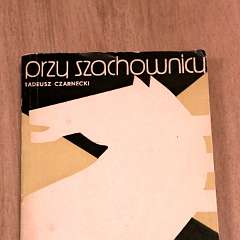 70: Przy szachownicu