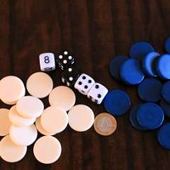 40: Backgammon_White_Blue