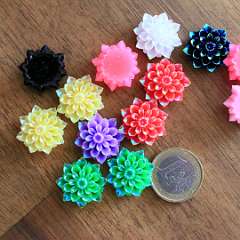 106: Flower_FlatBack_Cabochons_2cm