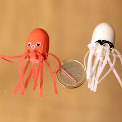 3: magic swimming jellyfish