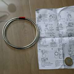 9: 4pcs Magic Toy Metal Rings