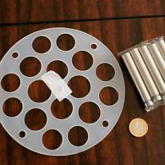 42: Stojan_na_figúrky