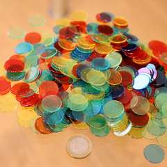 9: 800 Bingo Chips  19mm