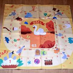 60: Swan_Game_Textil_Obrus_75x75cm