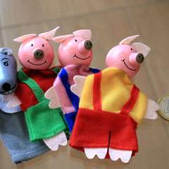 6: Finger Puppets 3pigs