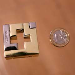 12: Cast Huzzle Cross