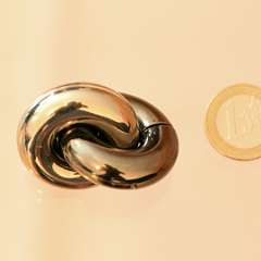 8: Hanayama Cast Donuts