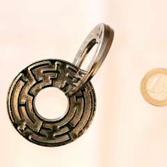 9: Hanayama Cast Laby