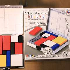18: Mondrian blocks White