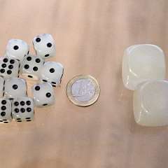 40: Dices09