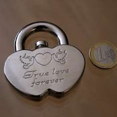 12: Huzzle True Love forever lock