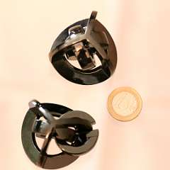 14: Hanayama Cast Equa